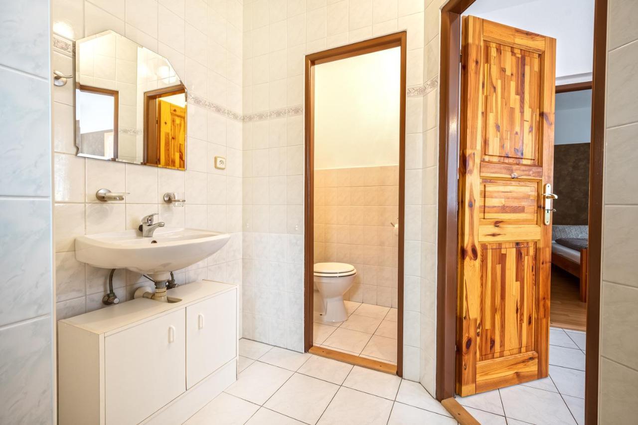 Penzion U Kostela Mikulčice Exteriör bild